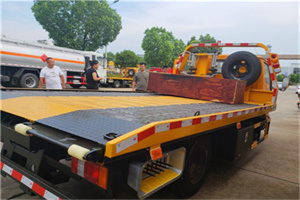 成华区附近拖车电话号码服务